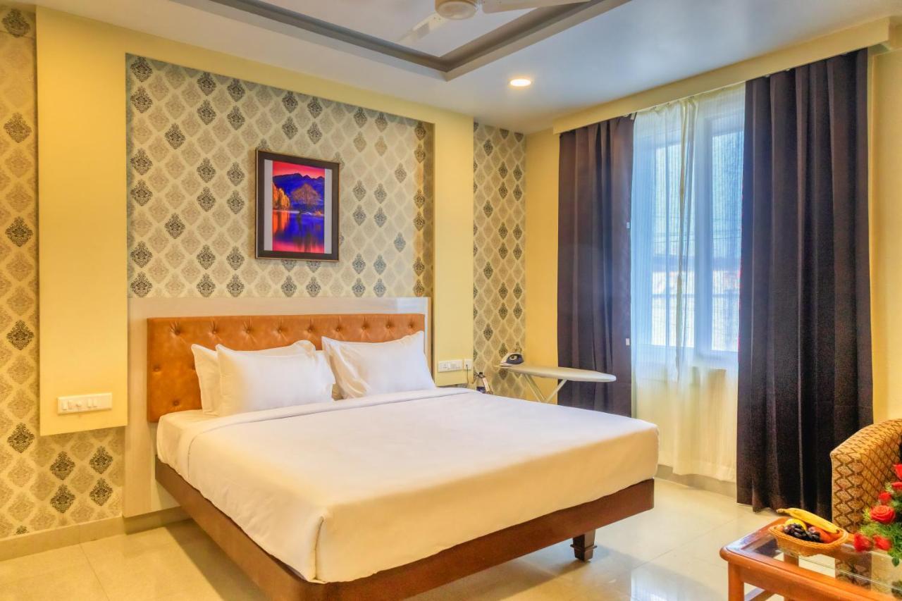 Hotel Royal Grande Веллуру Экстерьер фото