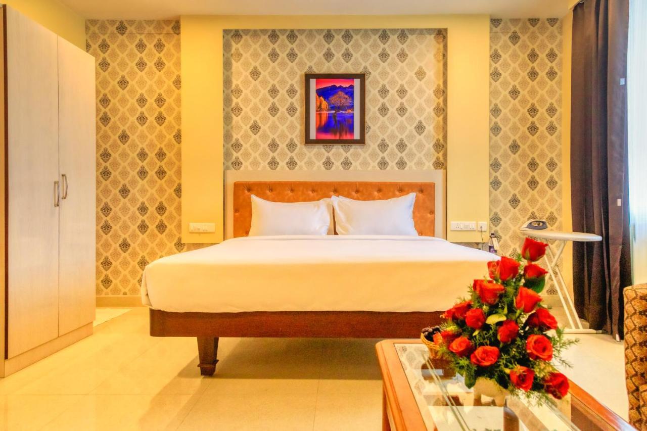 Hotel Royal Grande Веллуру Экстерьер фото
