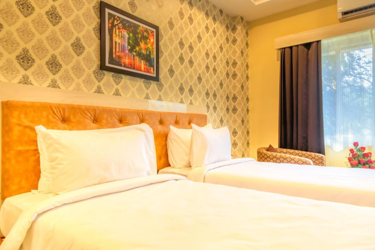 Hotel Royal Grande Веллуру Экстерьер фото