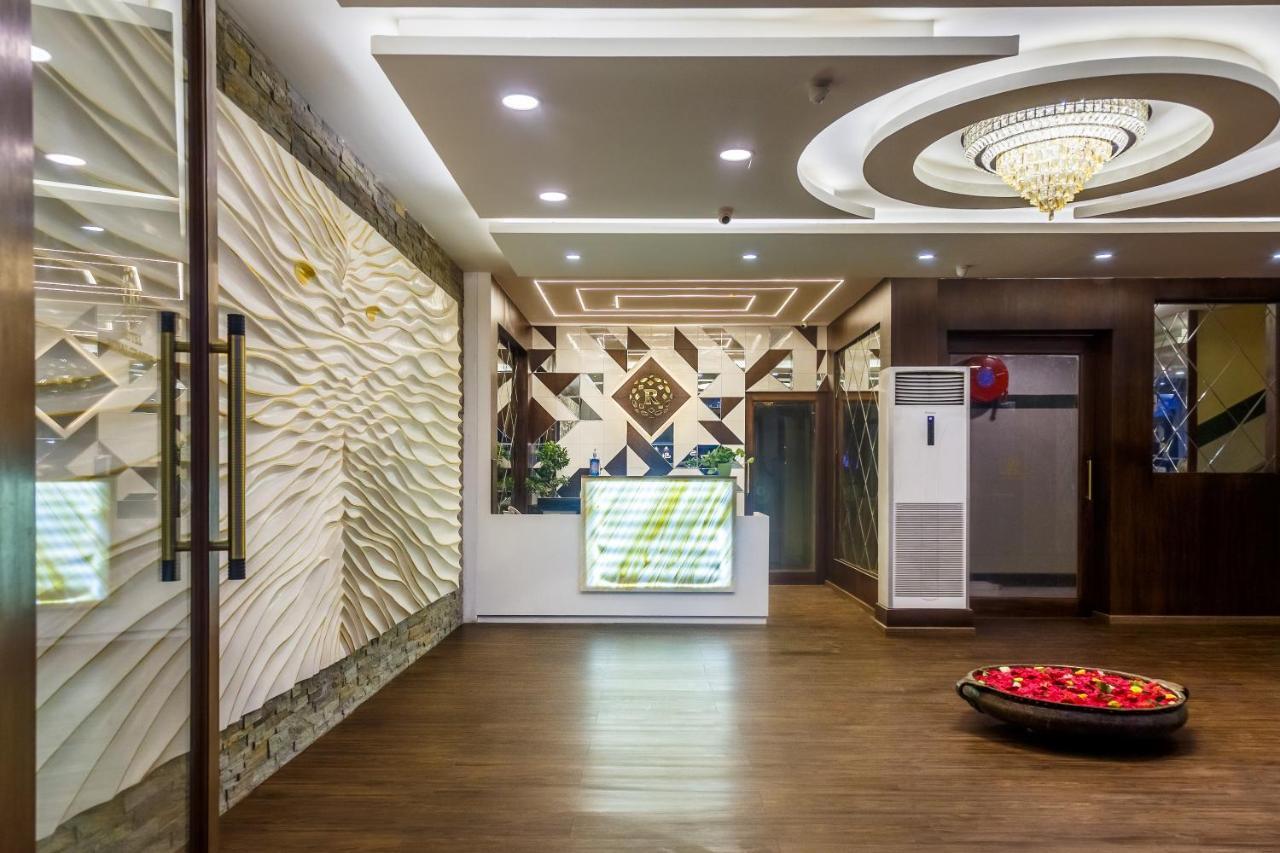 Hotel Royal Grande Веллуру Экстерьер фото