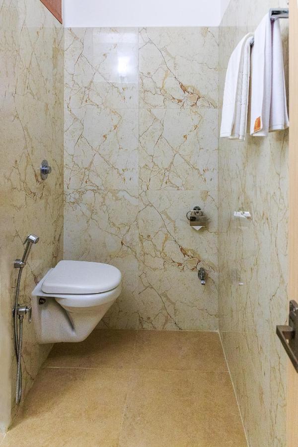 Hotel Royal Grande Веллуру Экстерьер фото