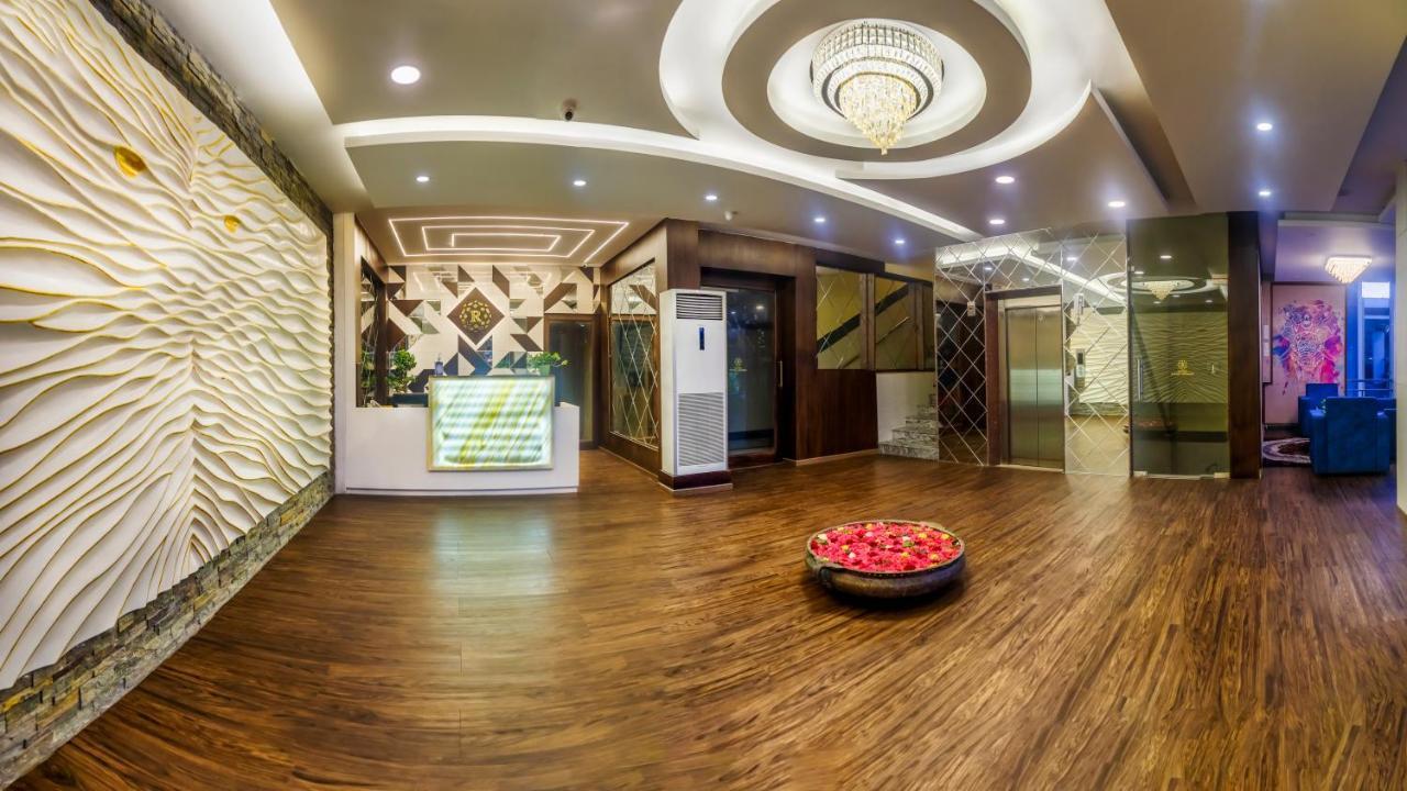 Hotel Royal Grande Веллуру Экстерьер фото
