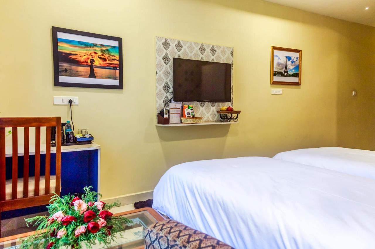 Hotel Royal Grande Веллуру Экстерьер фото